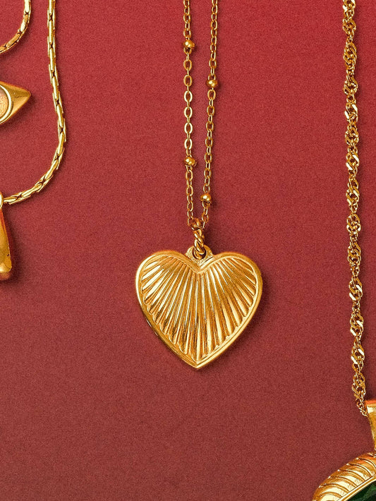 Amora 18K Gold Dainty Heart Necklace