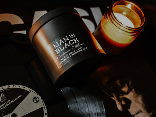 MAN IN BLACK - Cardamom & Vetiver Candle